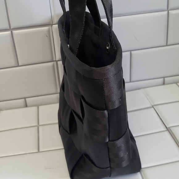 THE ORIGINAL SEATBELT BAG Small Tote Color Black Magnetic Closure  - Picture 5 of 6